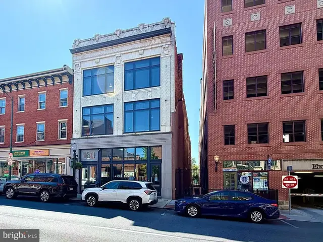 158 E King St #300, Lancaster