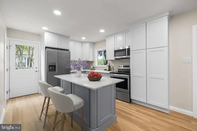 2107 Pine Valley Dr, Lutherville Timonium