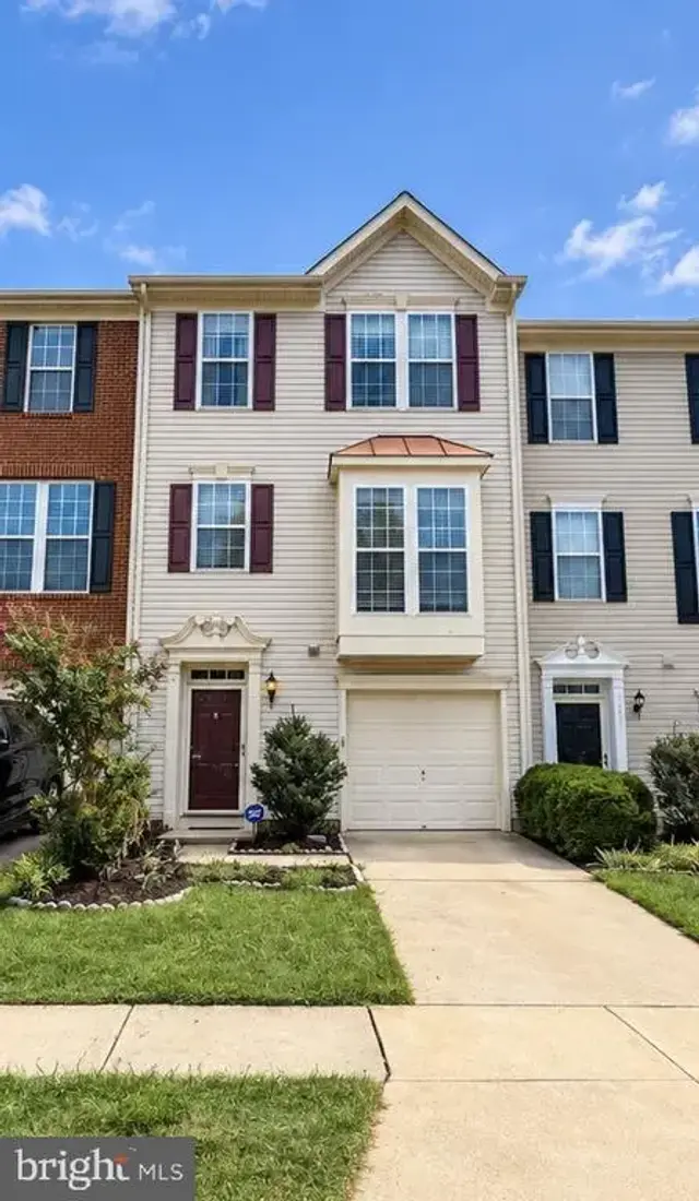 1469 Fawn Hollow Ln, Woodbridge