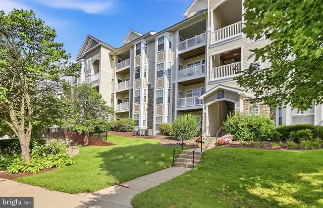 501 Sunset View Ter Se #406, Leesburg