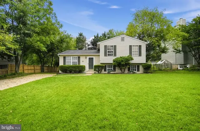 32 S Church St, Lovettsville