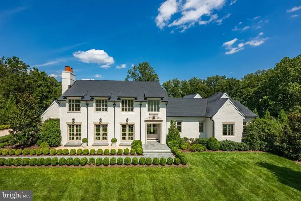 1321 Darnall Dr, MCLEAN