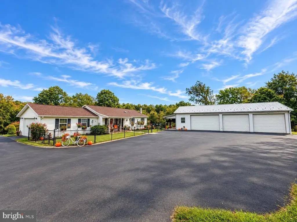 70 Apple Orchard Pl, BERKELEY SPRINGS