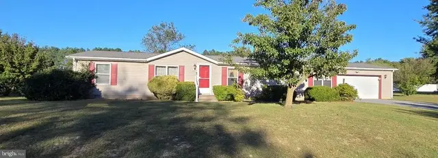217 W Holly Dr, Lincoln