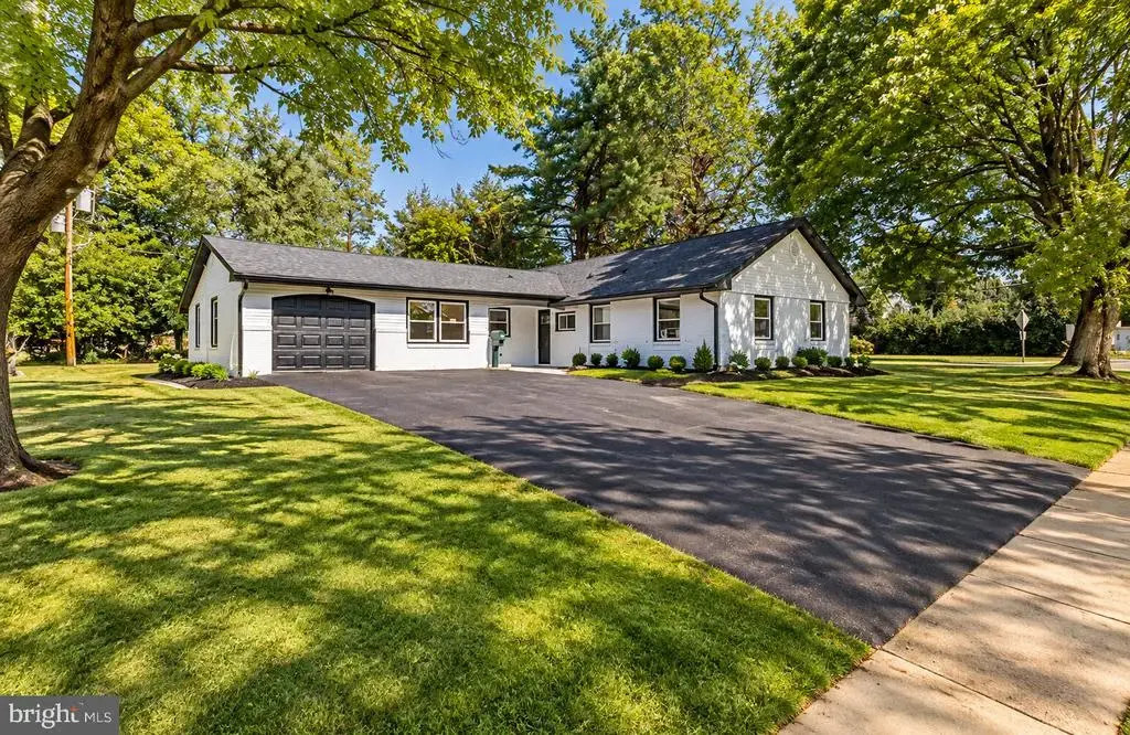 2 Bonnie Ln, WILLINGBOROUGH