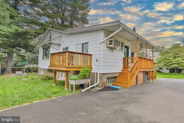 410 Continental Rd, Hatboro