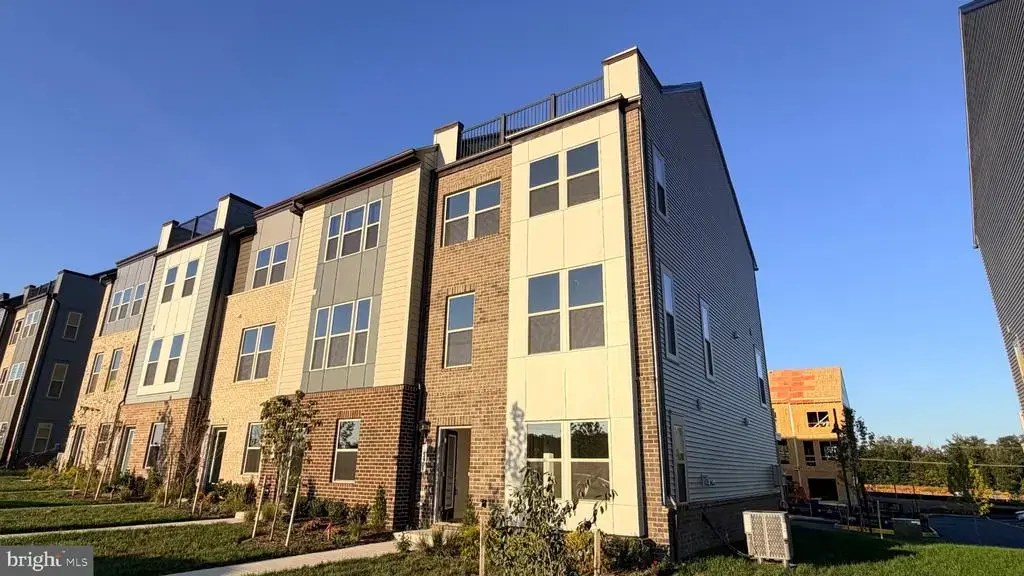 8971 Katherine Johnson Ave, MANASSAS