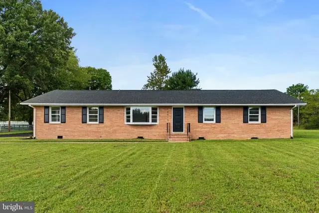 16513 Tinder Dr, Woodford