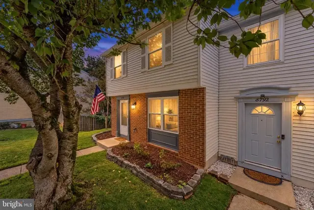 8794 Newington Commons Rd, Lorton