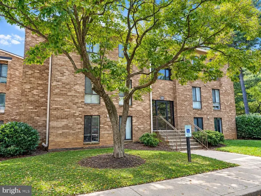 2300 Freetown Ct #2b, RESTON