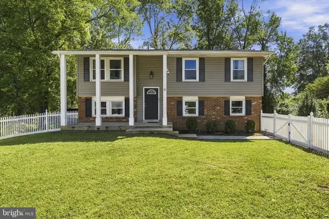 6 Stratford Ct, Waldorf