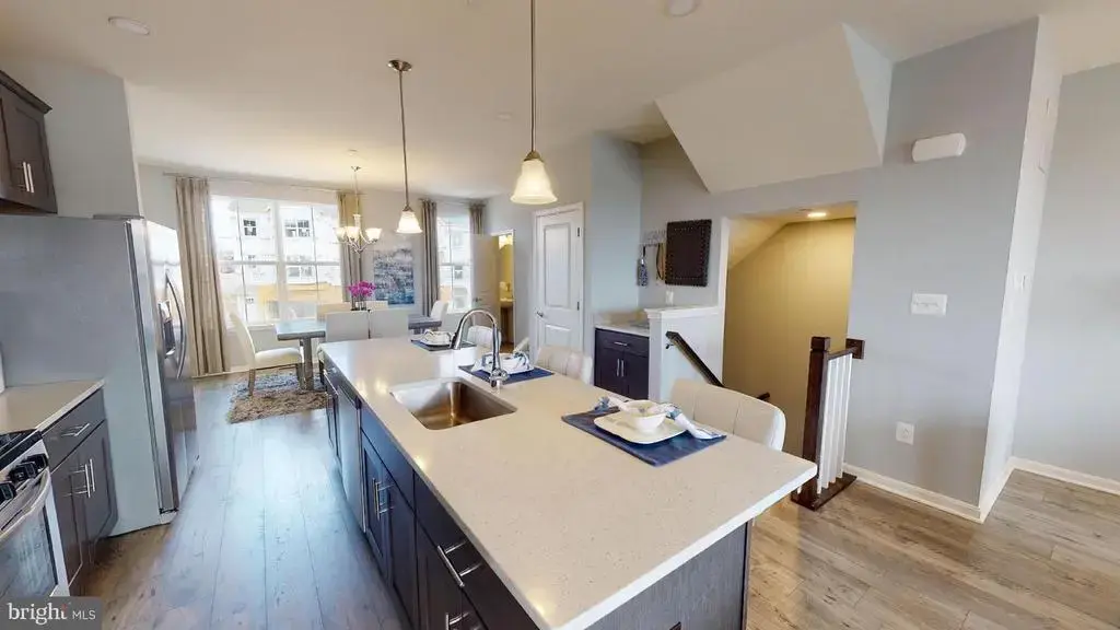 346 Aqua Sq #181, EDGEWOOD