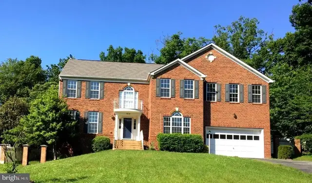 9018 Igoe St, Lorton