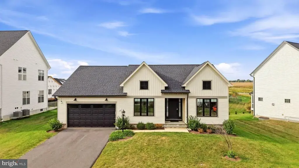 161 Shenandoah Crossing Dr, CHARLES TOWN