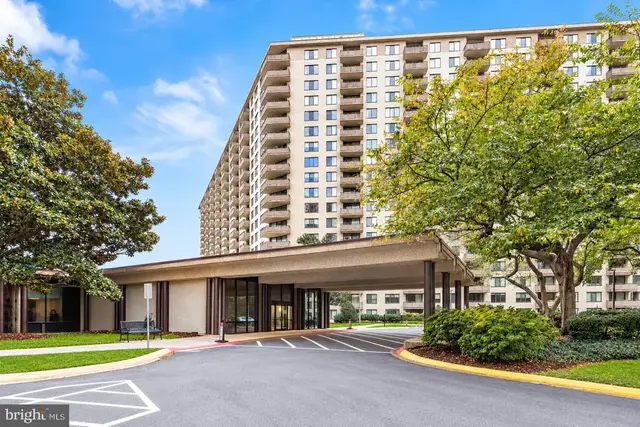 5225 Pooks Hill Rd #1503n, Bethesda