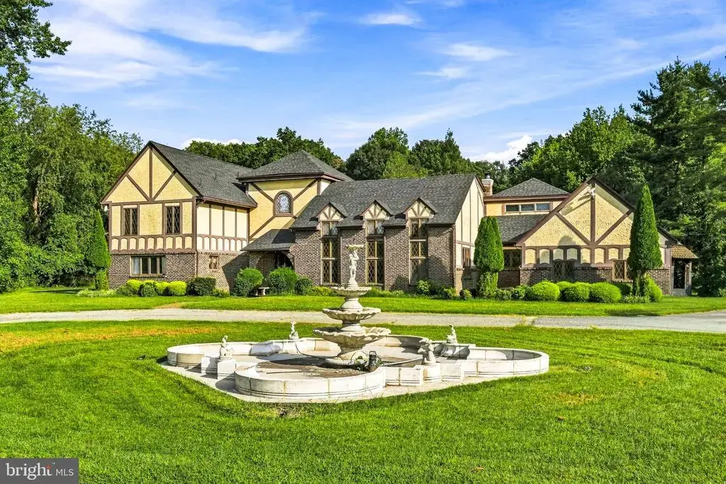 740 Garwood Rd, MOORESTOWN