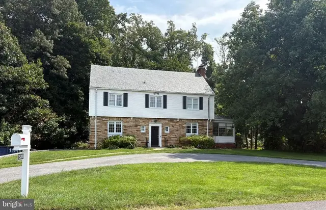 15201 Rosecroft Rd, Rockville