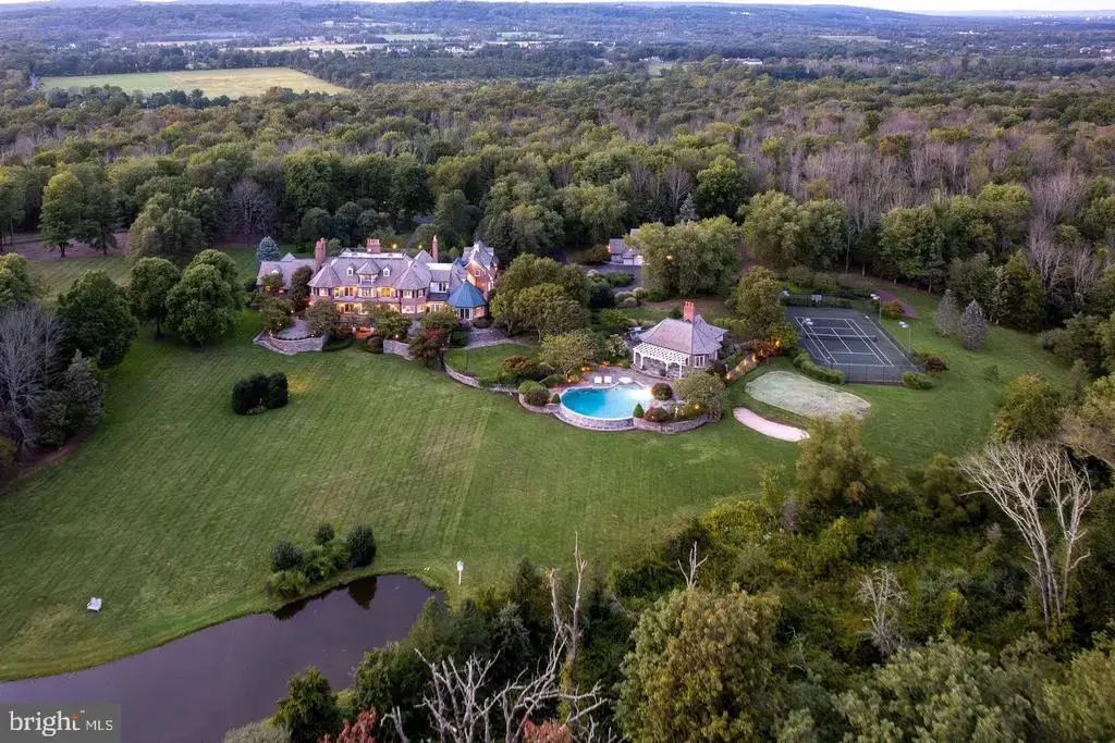 82 Aunt Molly Rd, HOPEWELL