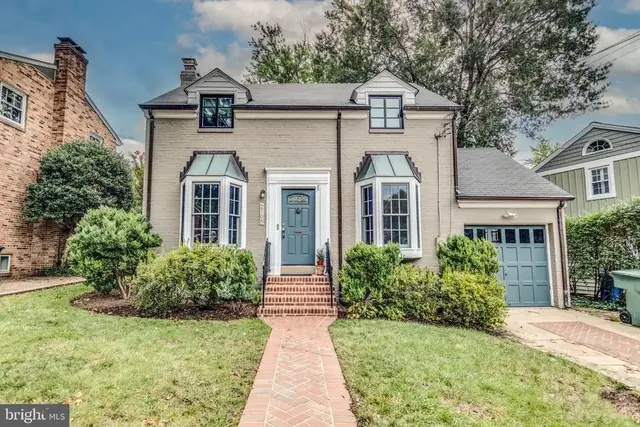 2705 Fordham Rd, Alexandria