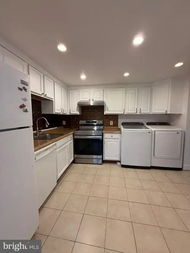 6301 Stevenson Ave #516, Alexandria
