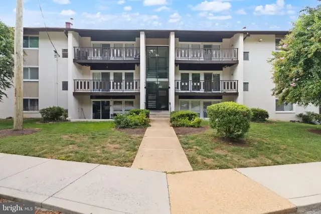 3122 Brinkley Rd #4201, Temple Hills