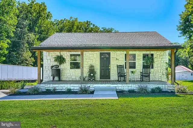 2432 Theodore Rd, North East