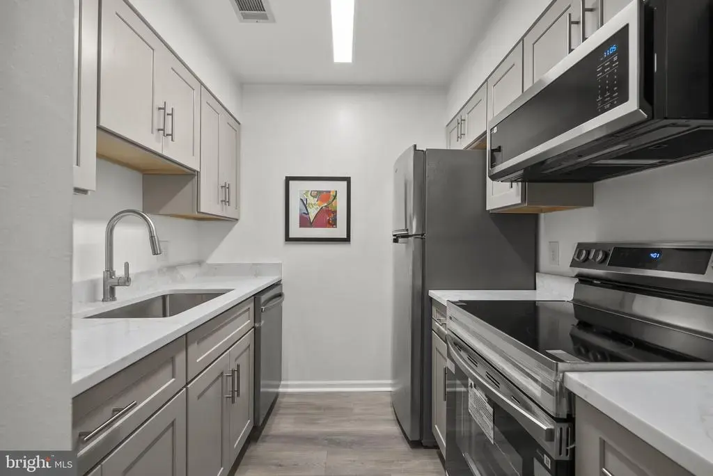 10805 Hampton Mill Ter #220, NORTH BETHESDA