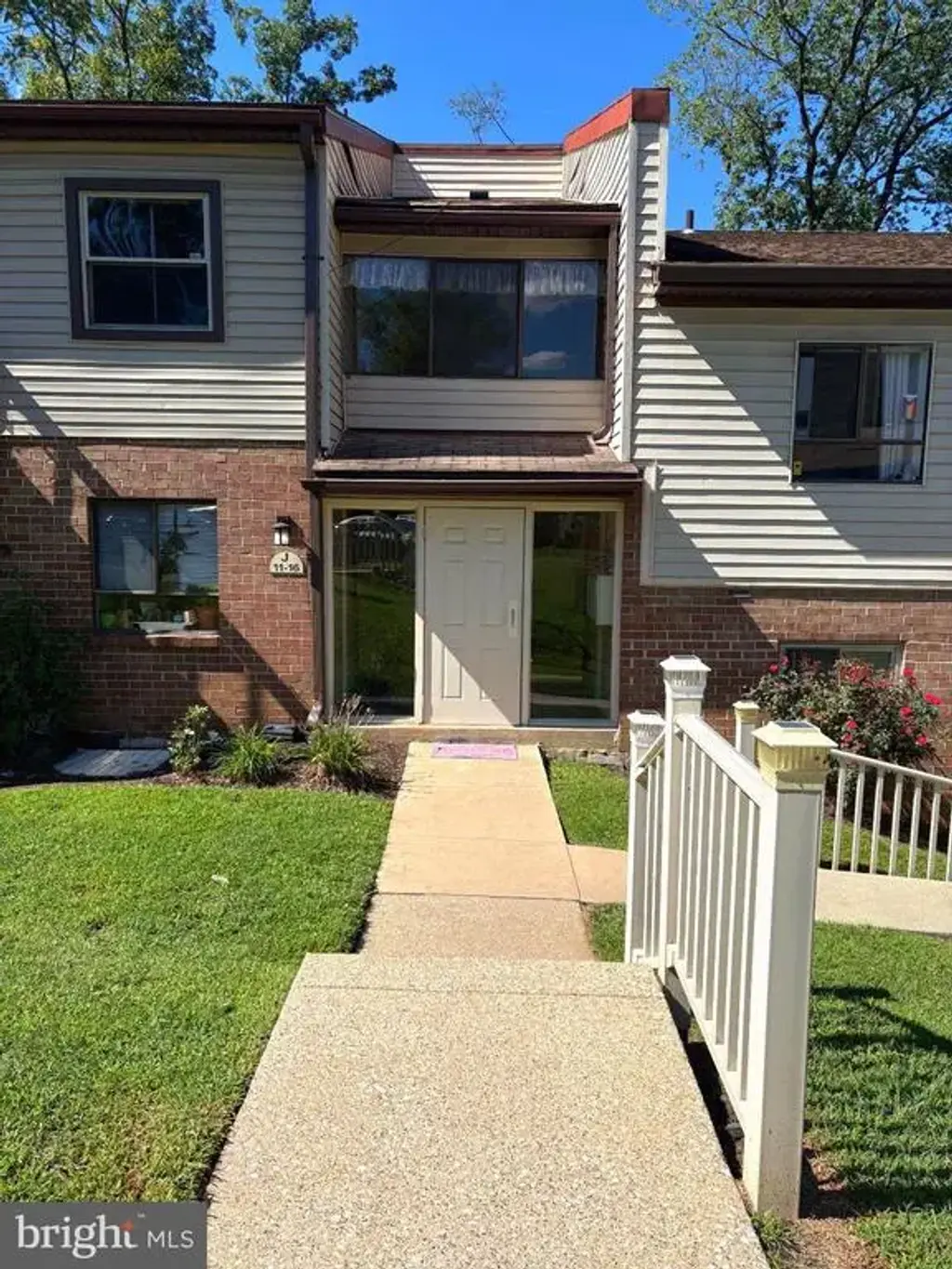 280 Bridgewater Rd #j-11, BROOKHAVEN