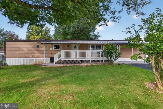 109 Nancy Blvd, Middletown