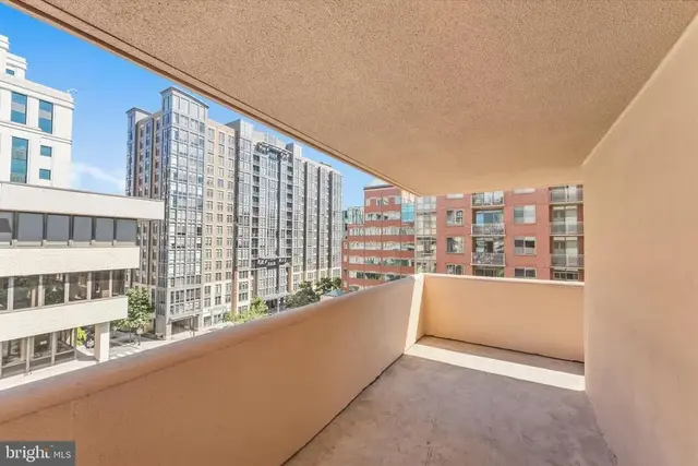 1301 N Courthouse Rd #1216, Arlington