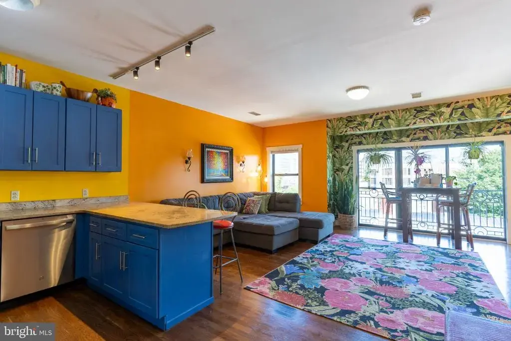 700 New St #302, CAMDEN