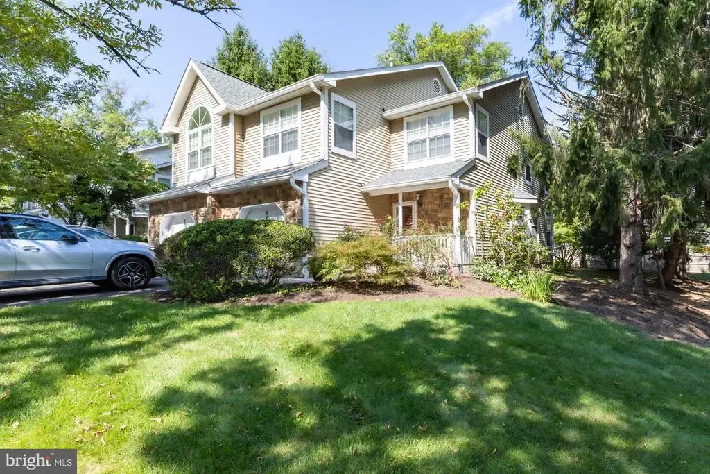 86 Gordon, LAWRENCE TOWNSHIP