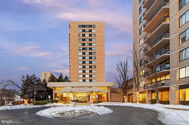 3709 S George Mason Dr E #710, Falls Church