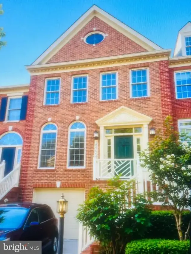 15722 Cherry Blossom Ln, North Potomac