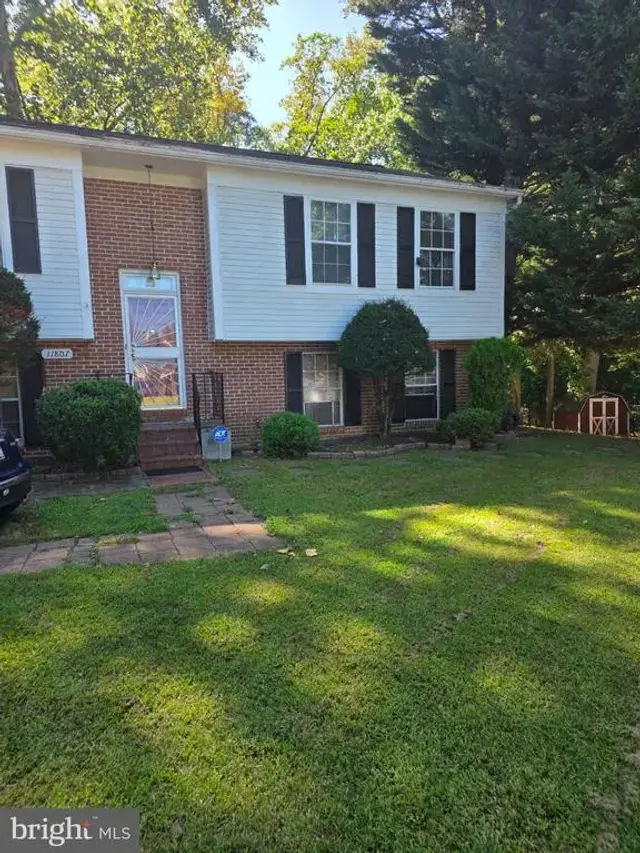 11807 Flora Ln, Bowie