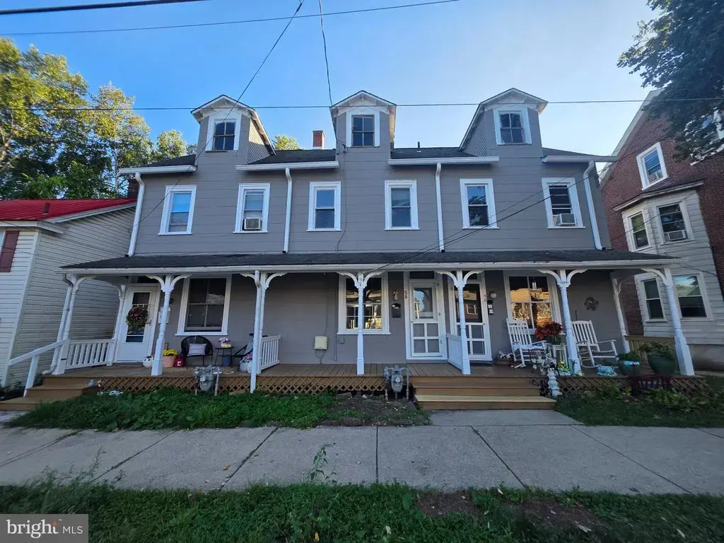 58 Pennsylvania Ave, PHOENIXVILLE