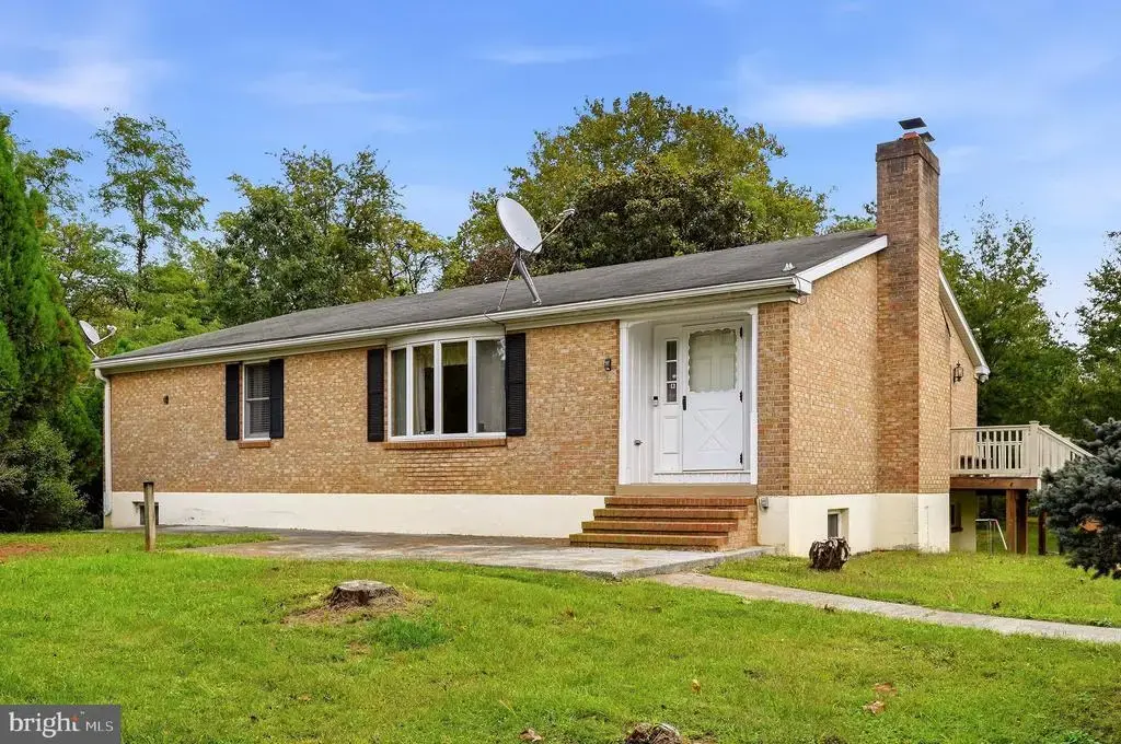 1592 Crums Church Rd, BERRYVILLE
