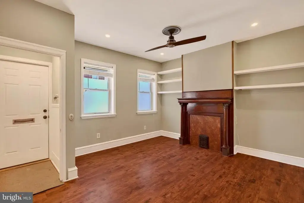 2324 E Hagert St, PHILADELPHIA