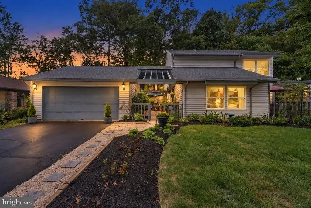 523 Sugarland Run Dr, STERLING