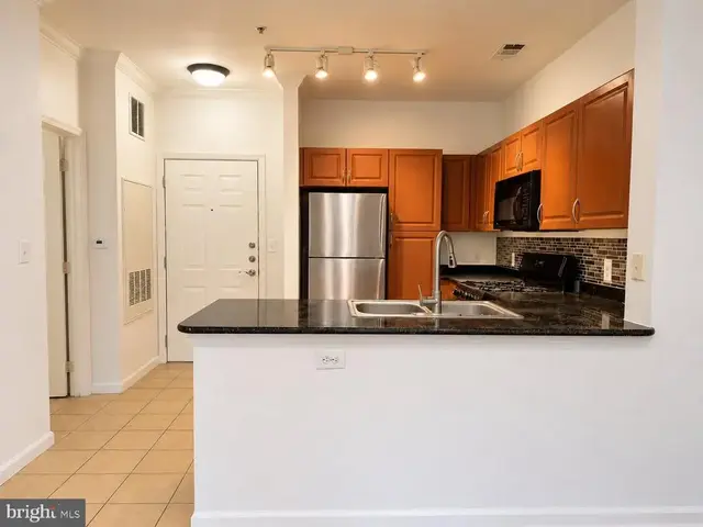 12958 Centre Park Cir #225, Herndon