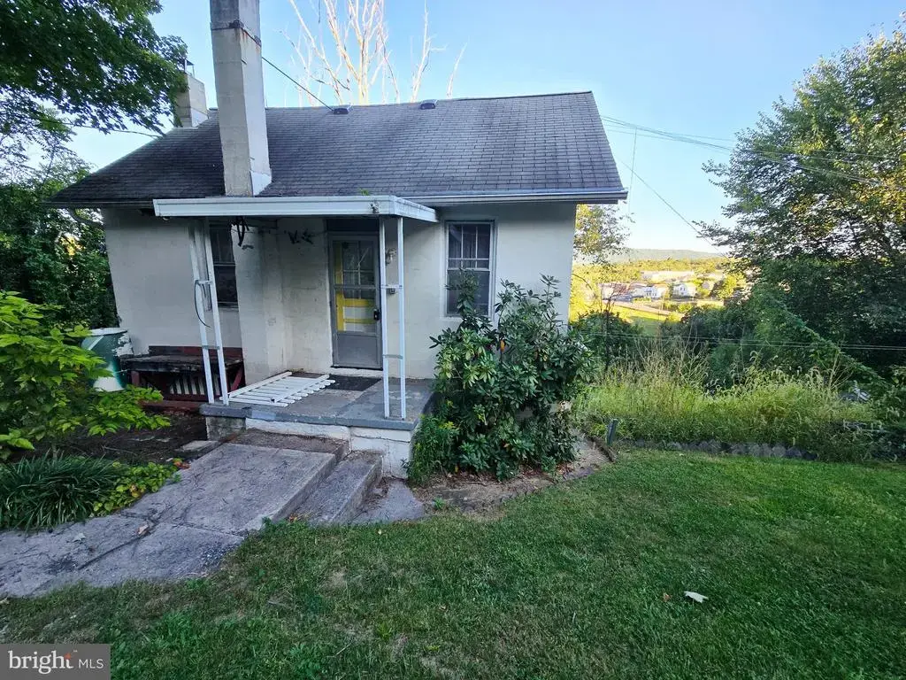 523 Princeton St, CUMBERLAND