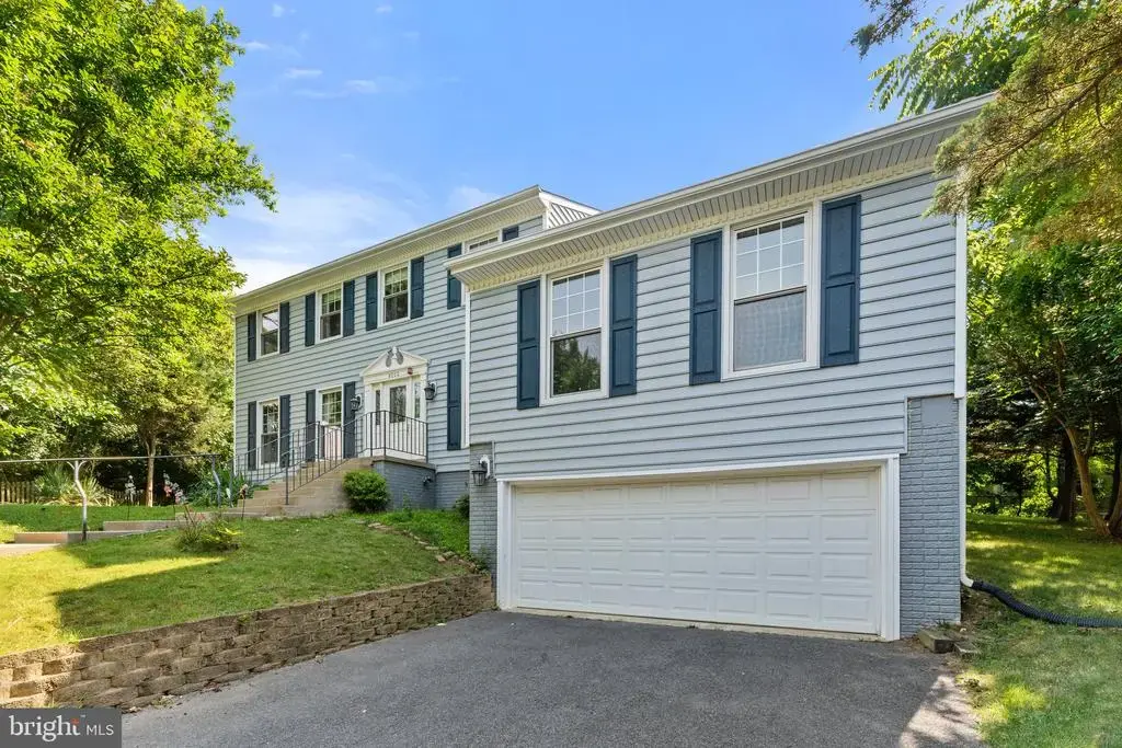 8000 Sandburg Ct, DUNN LORING