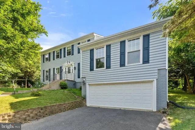 8000 Sandburg Ct, Dunn Loring