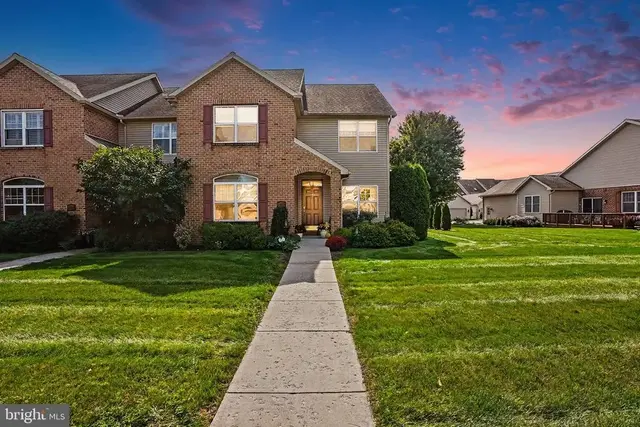 1314 Woodward Dr, Carlisle