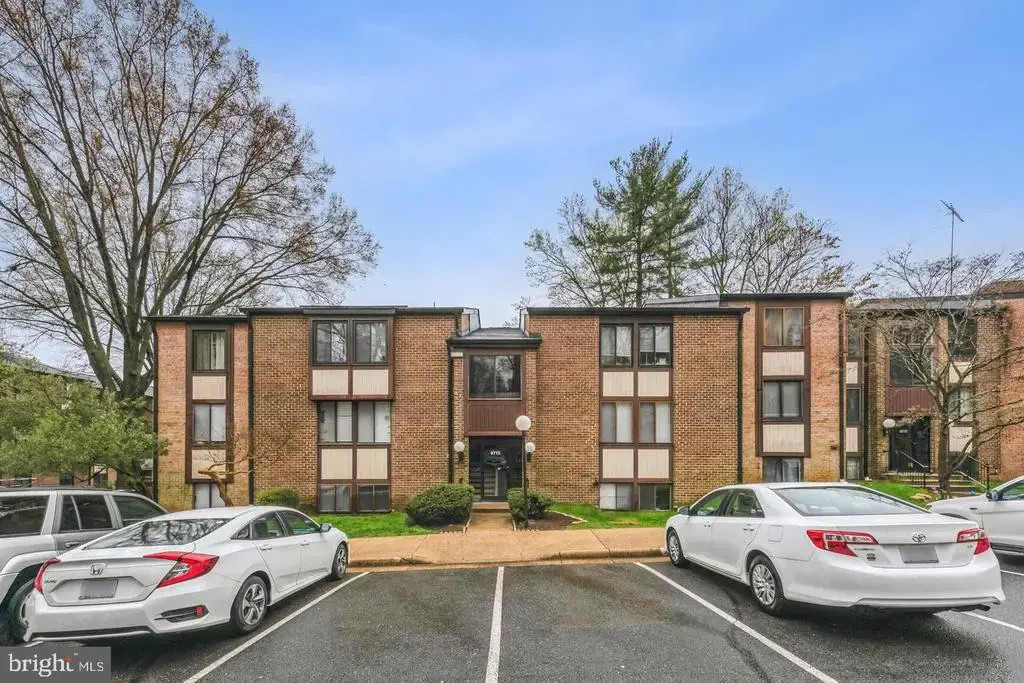 9715 Kings Crown Ct #002, FAIRFAX