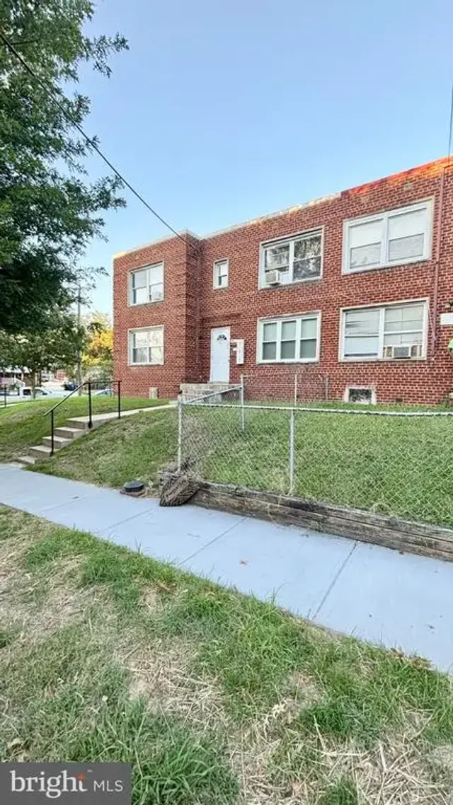 400 Chaplin St Se, Washington