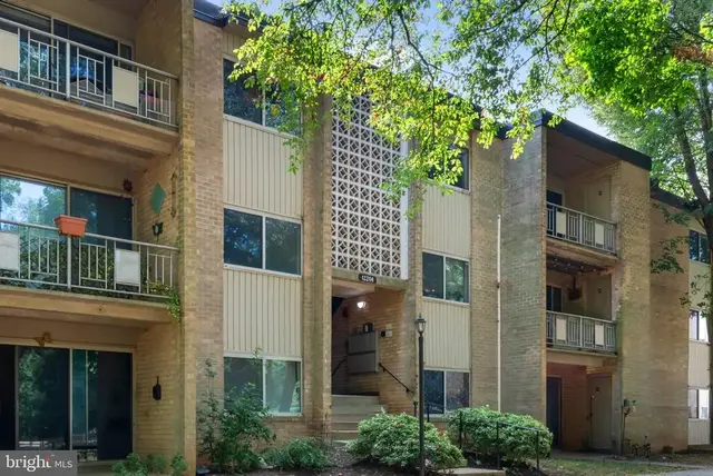 12204 Braxfield Ct #240, Rockville
