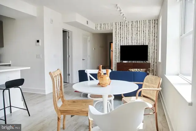 816 Potomac Ave Se #206, Washington