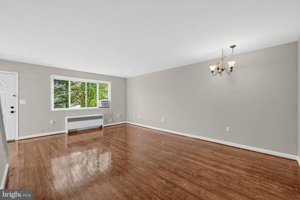7928 Riggs Rd, HYATTSVILLE