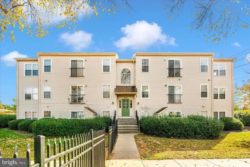 5701 Lavender Plz #j, FREDERICK